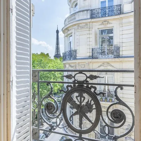Superbe Avec Vue Imprenable A * פריז